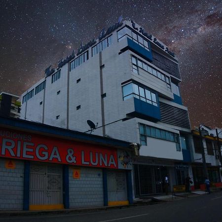 Hotel Luna Azul Florencia  Exterior foto